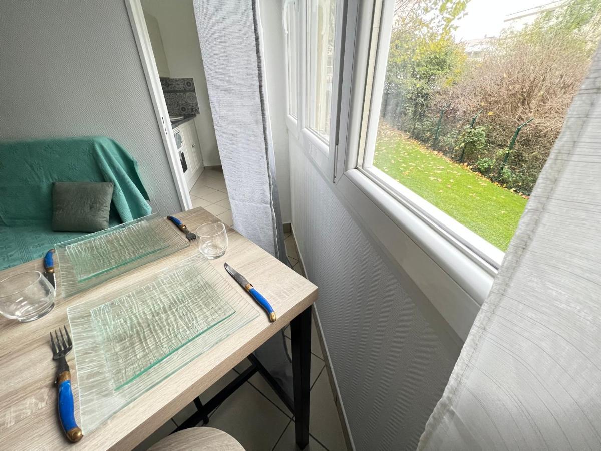 Vue Sur Jardin Parking Ascenseur Un-sejour-a-part Apartment Metz