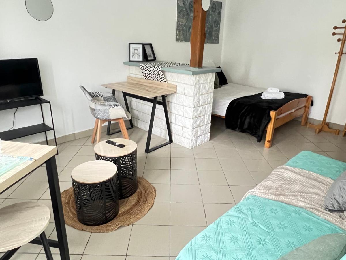 Vue Sur Jardin Parking Ascenseur Un-sejour-a-part *