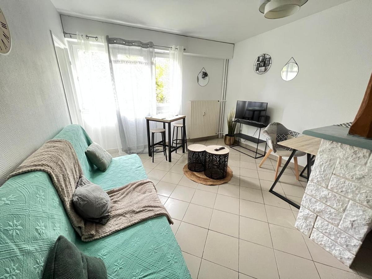 Apartment Vue Sur Jardin Parking Ascenseur Un-sejour-a-part
